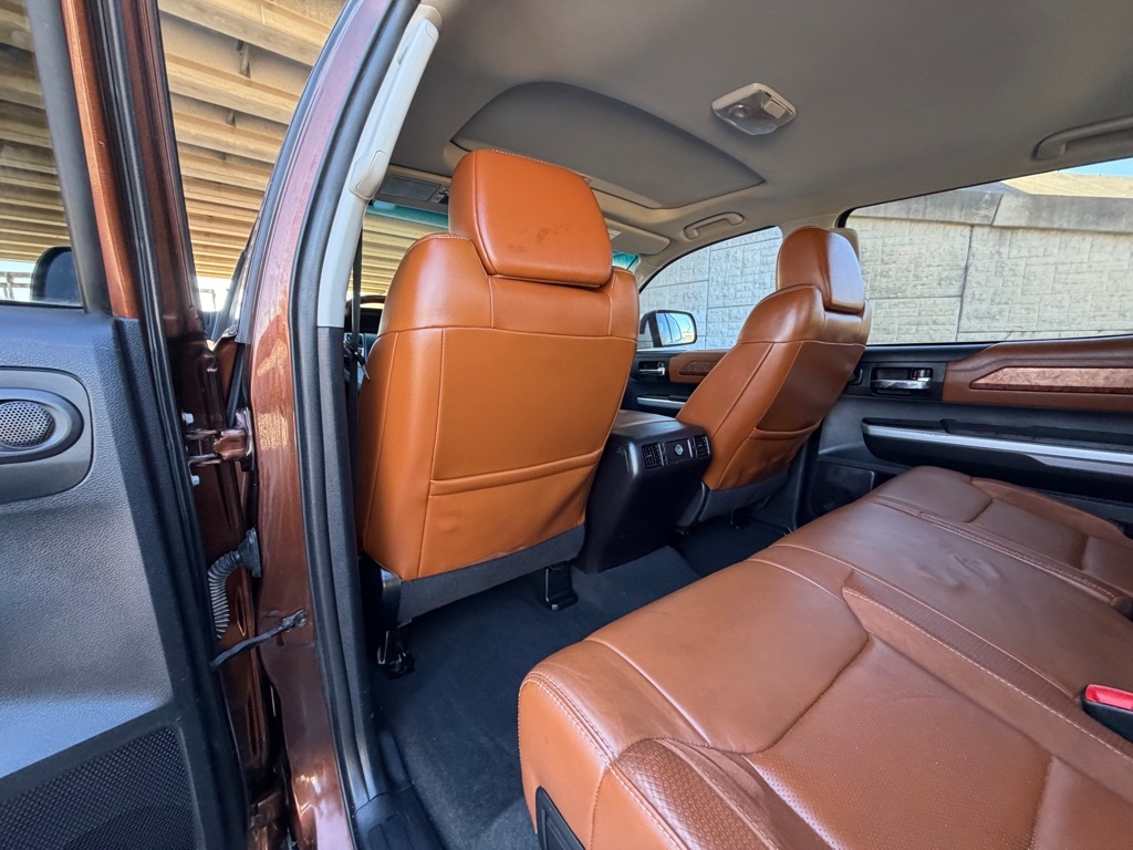 Toyota Tundra Platinum CrewMax 5.7L FFV 4WD 2014