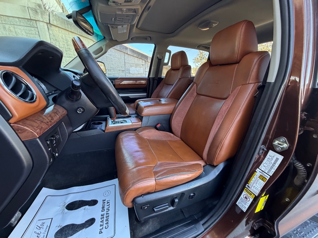 Toyota Tundra Platinum CrewMax 5.7L FFV 4WD 2014