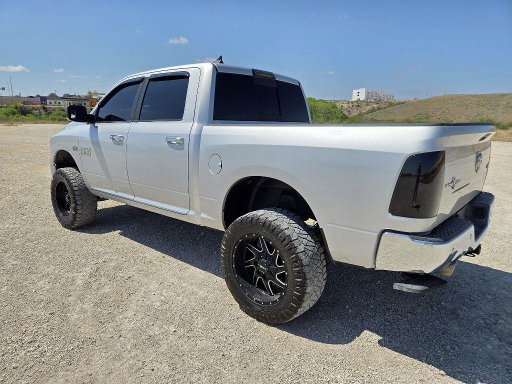 RAM 1500 SLT Crew Cab SWB 4WD 2017