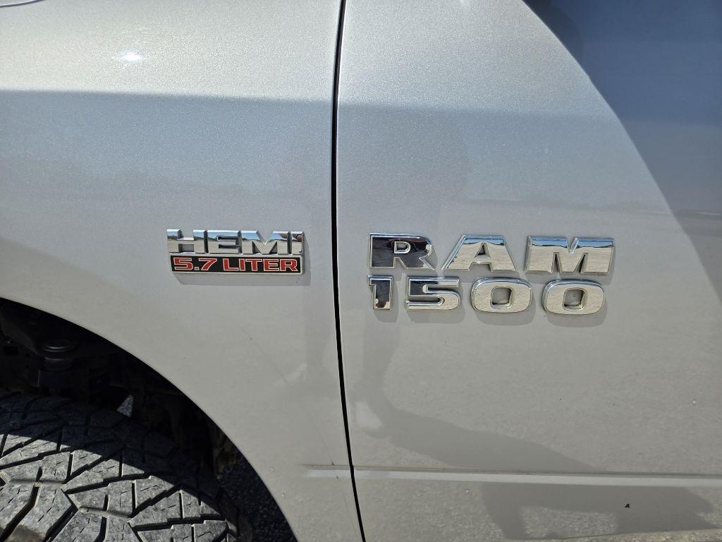 RAM 1500 SLT Crew Cab SWB 4WD 2017