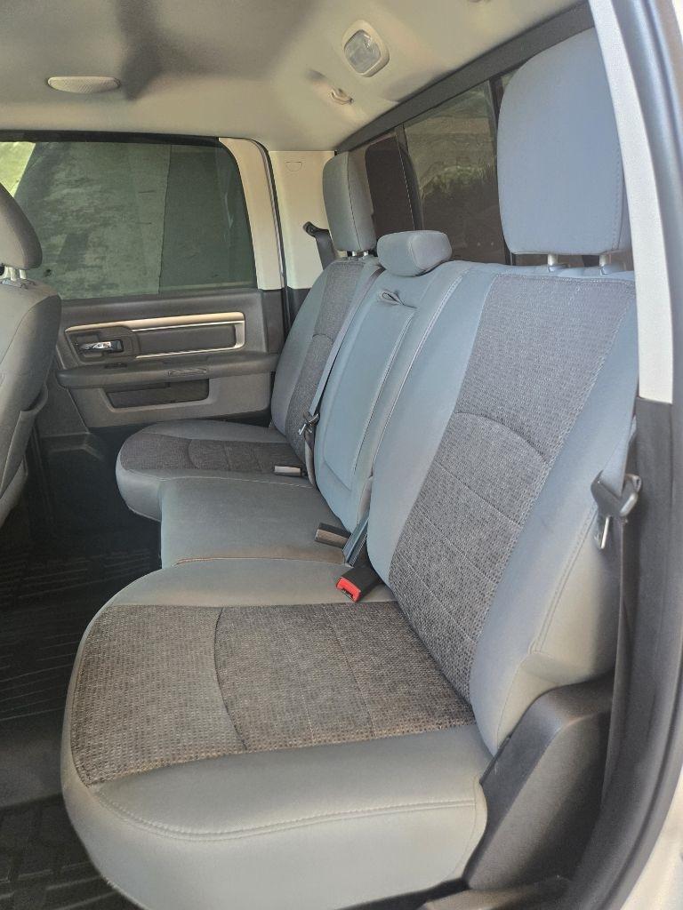 RAM 1500 SLT Crew Cab SWB 4WD 2017