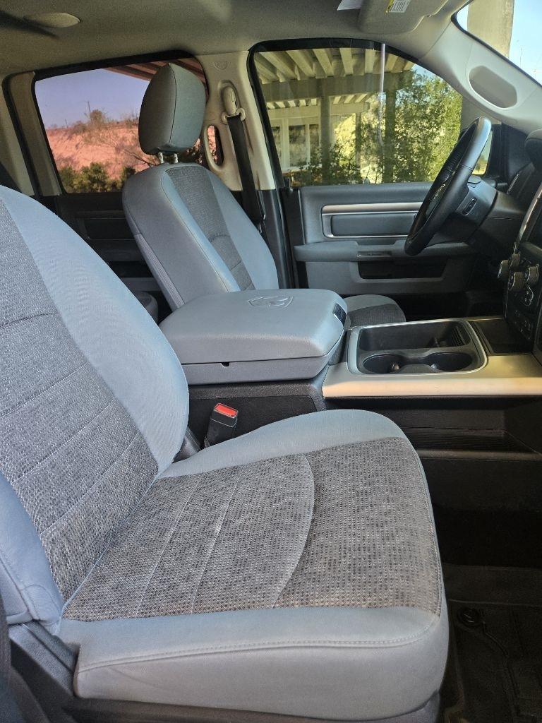 RAM 1500 SLT Crew Cab SWB 4WD 2017