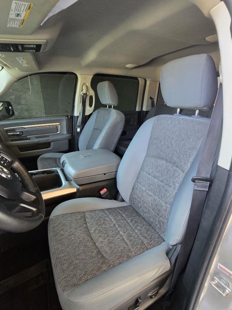 RAM 1500 SLT Crew Cab SWB 4WD 2017