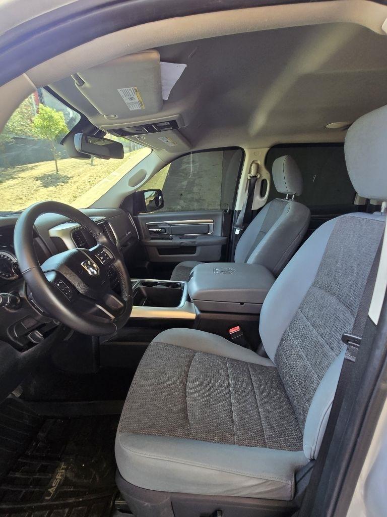 RAM 1500 SLT Crew Cab SWB 4WD 2017