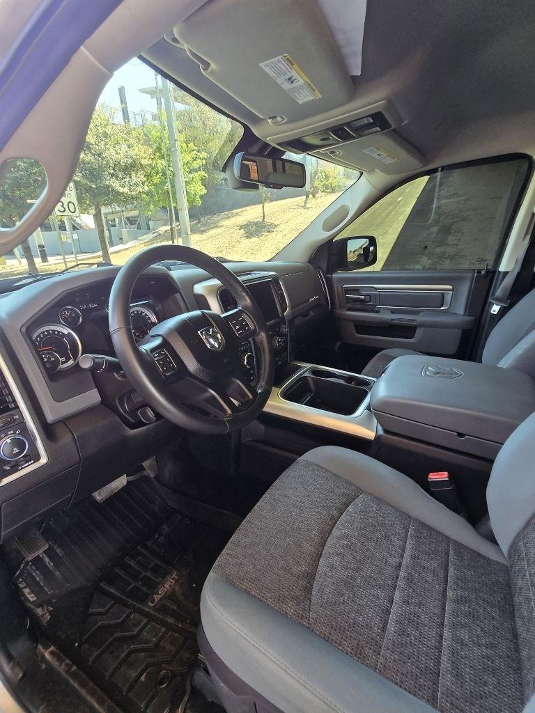 RAM 1500 SLT Crew Cab SWB 4WD 2017