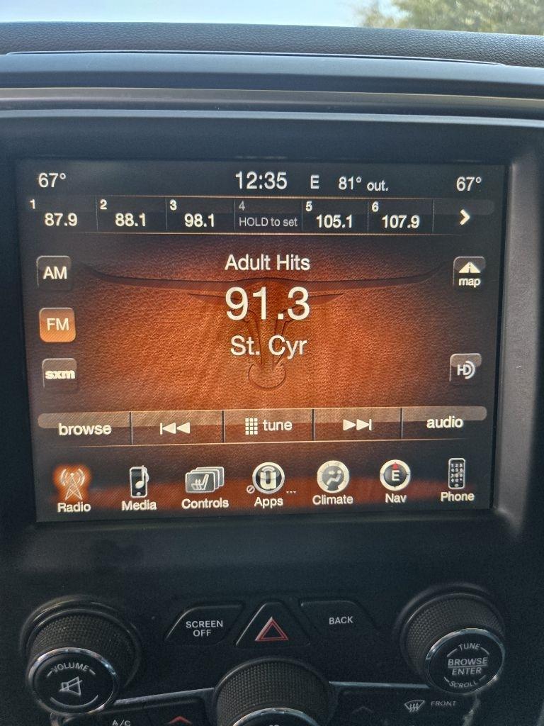 RAM 1500 SLT Crew Cab SWB 4WD 2017