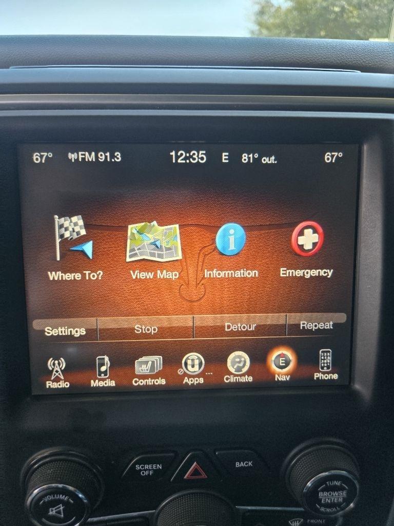 RAM 1500 SLT Crew Cab SWB 4WD 2017