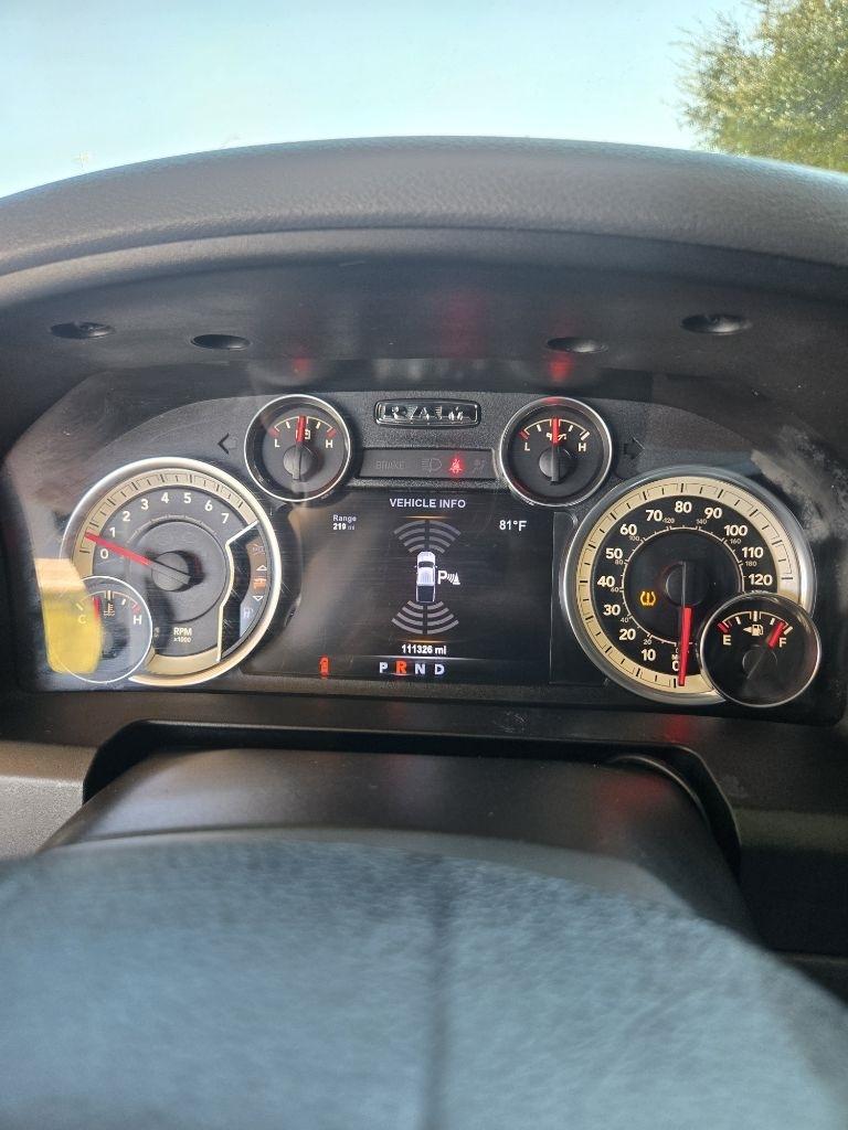 RAM 1500 SLT Crew Cab SWB 4WD 2017