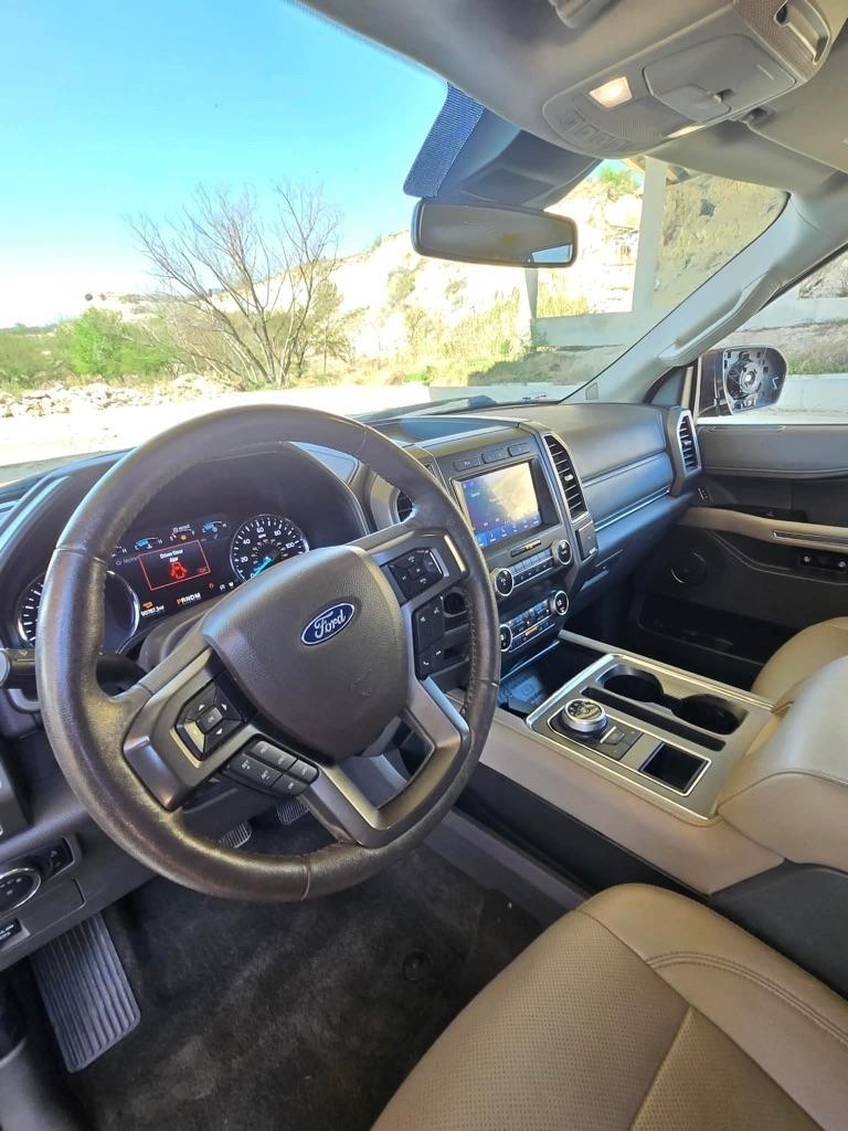 Ford Expedition XLT 2020