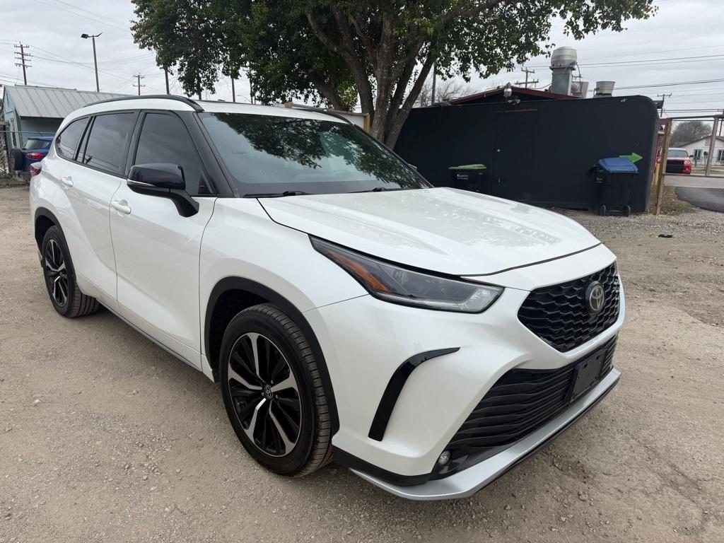 Toyota Highlander XSE FWD V6 2021