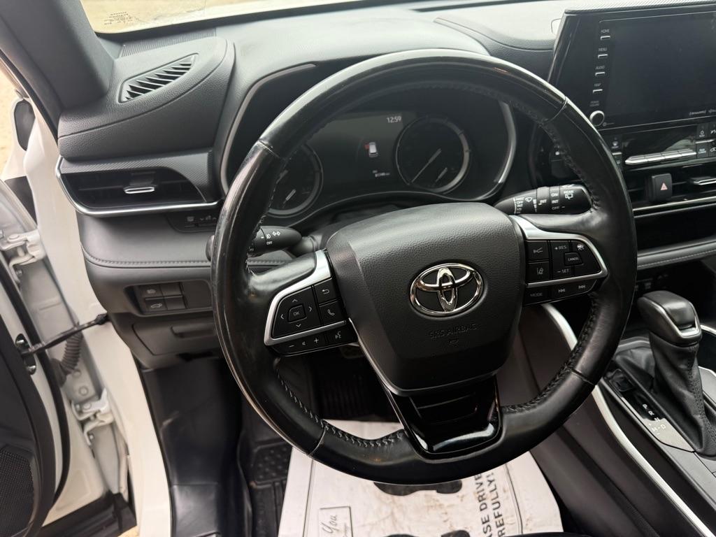 Toyota Highlander XSE FWD V6 2021