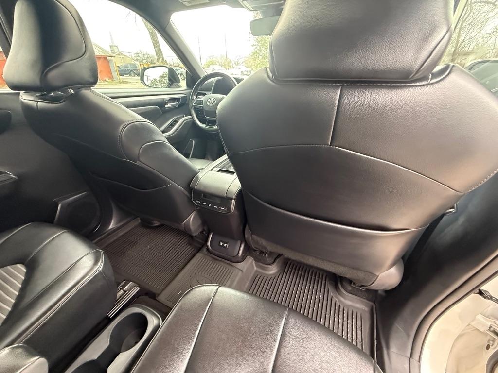 Toyota Highlander XSE FWD V6 2021