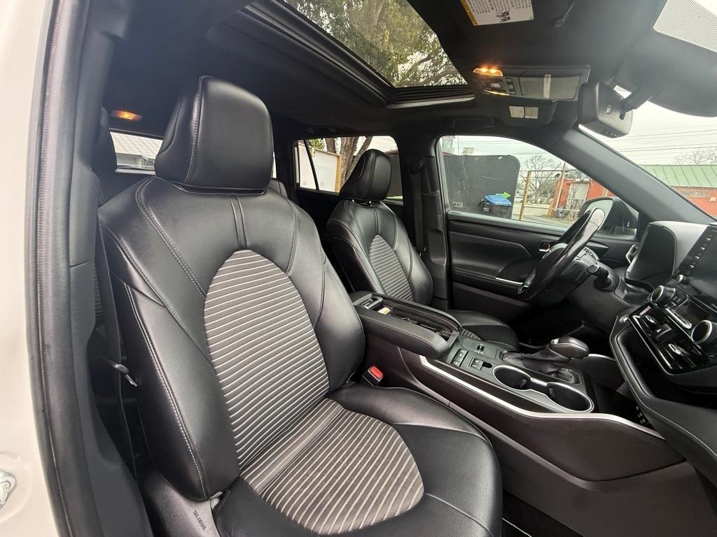 Toyota Highlander XSE FWD V6 2021