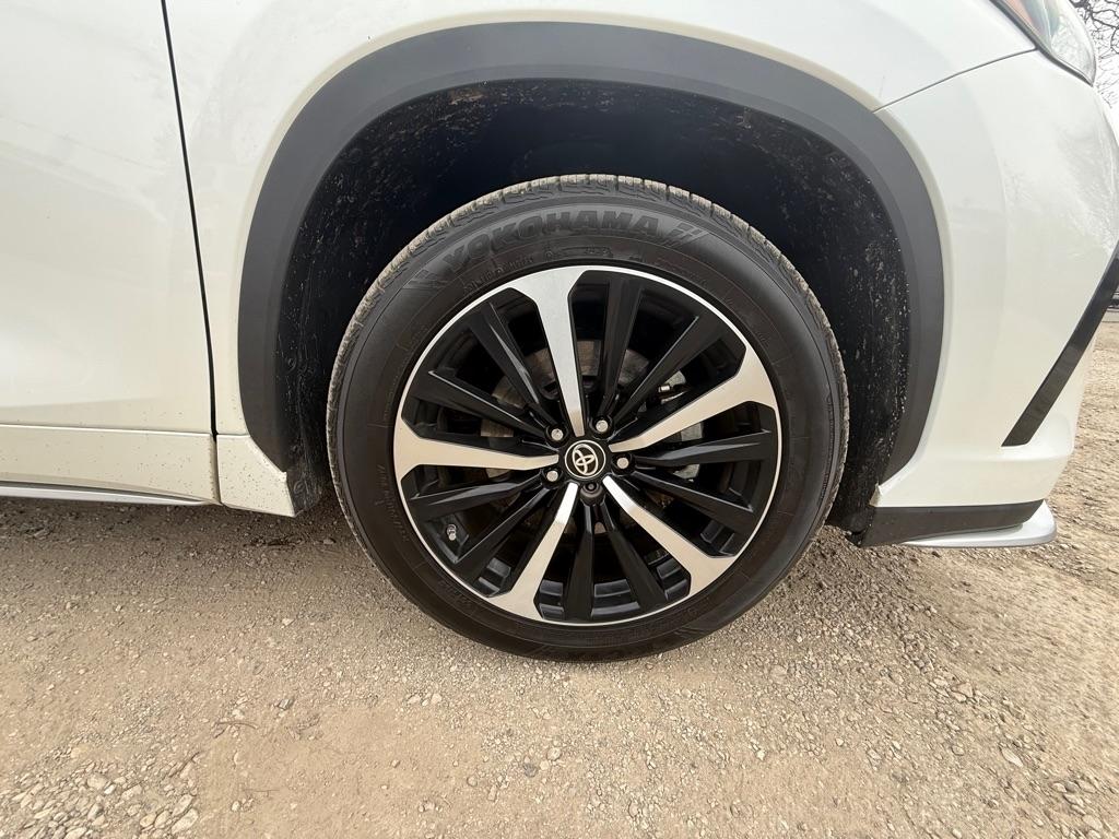 Toyota Highlander XSE FWD V6 2021