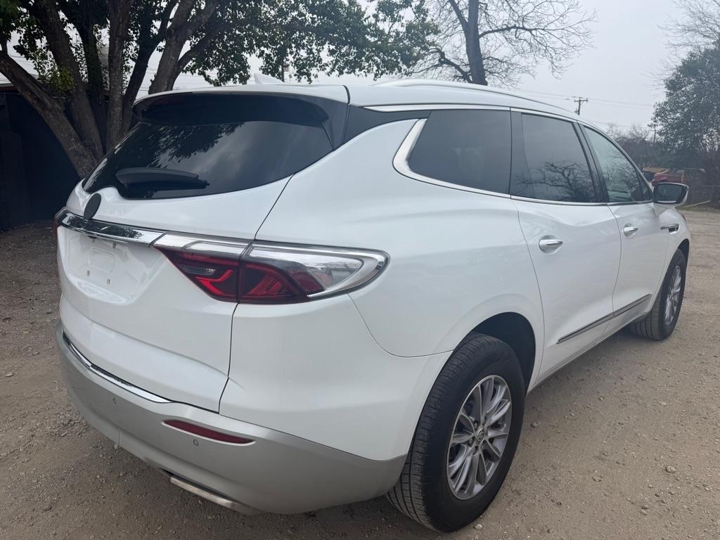Buick Enclave Essence FWD 2023