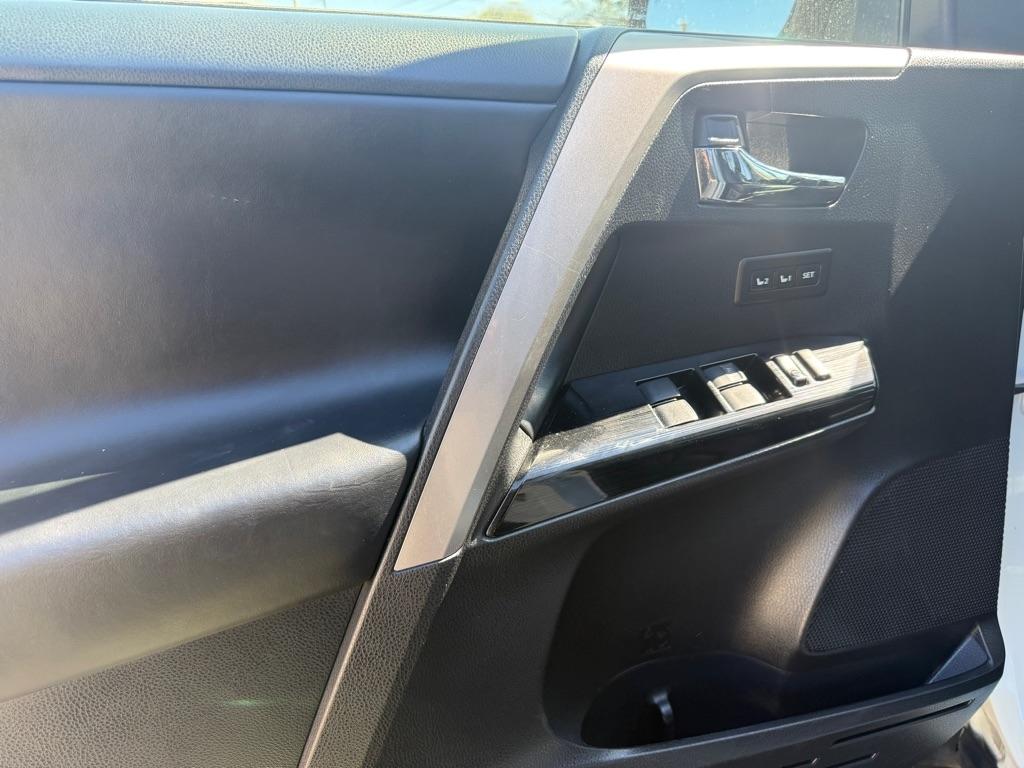 Toyota RAV4 Limited AWD 2018