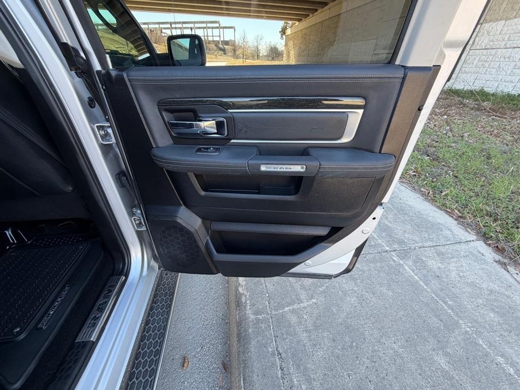 RAM 1500 Longhorn Crew Cab SWB 2WD 2015