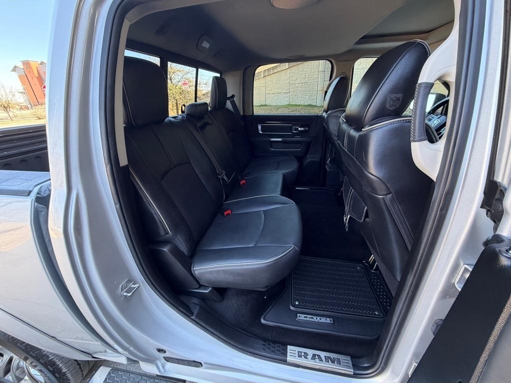 RAM 1500 Longhorn Crew Cab SWB 2WD 2015