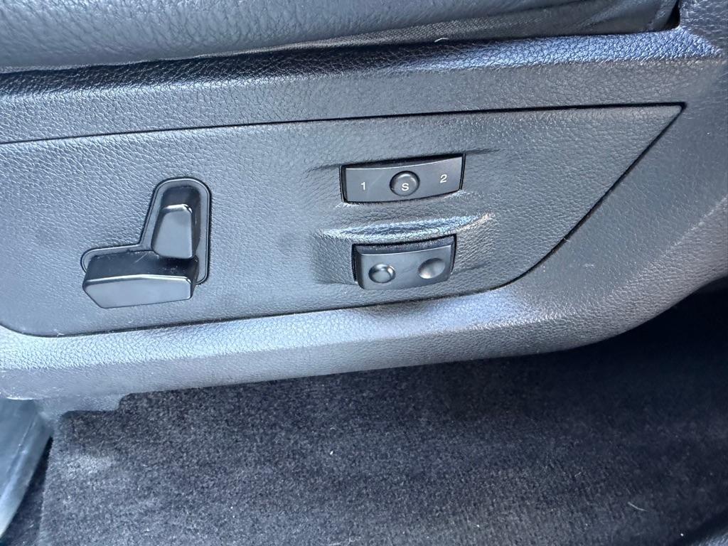 RAM 1500 Longhorn Crew Cab SWB 2WD 2015