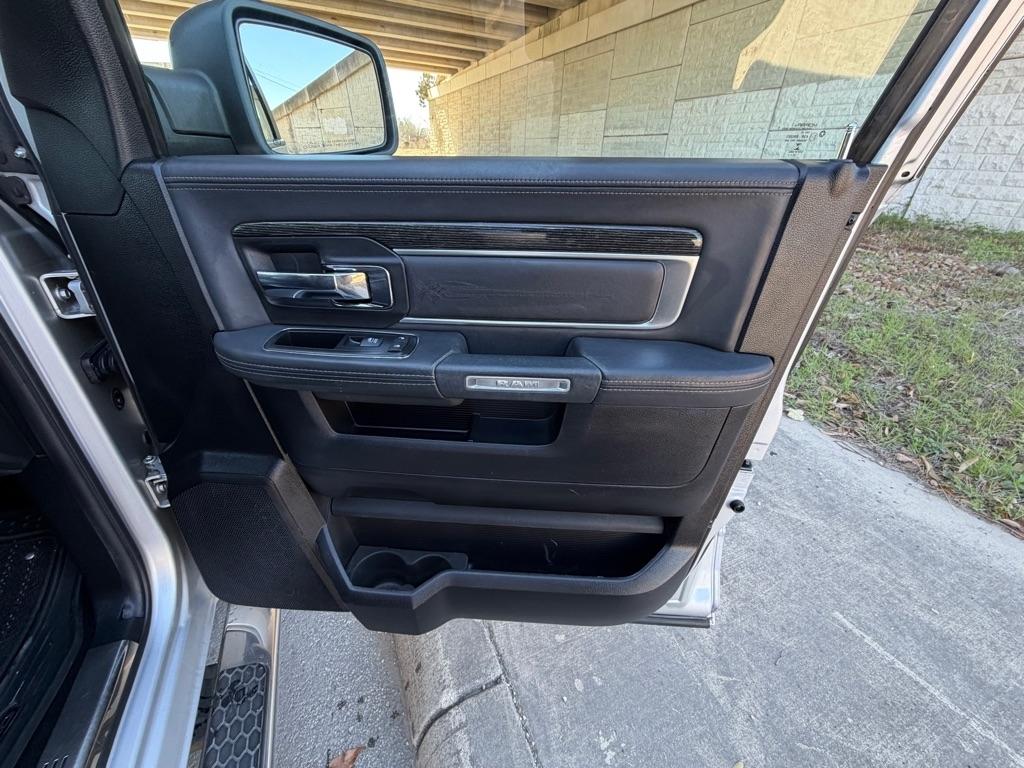 RAM 1500 Longhorn Crew Cab SWB 2WD 2015