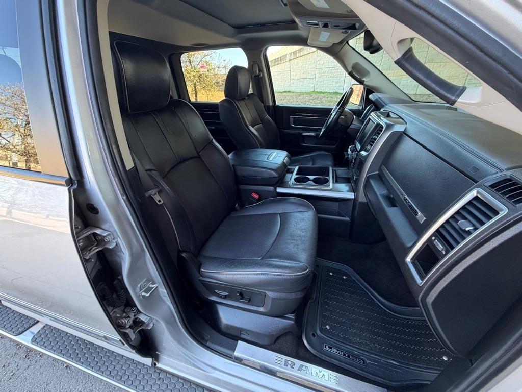 RAM 1500 Longhorn Crew Cab SWB 2WD 2015