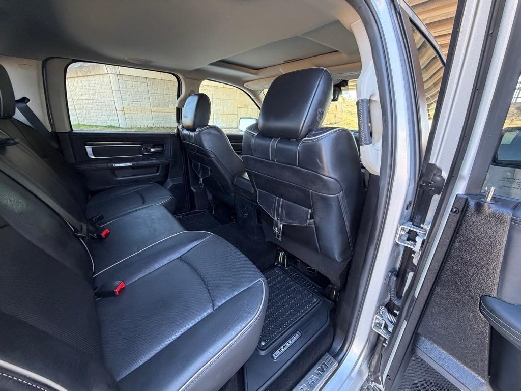RAM 1500 Longhorn Crew Cab SWB 2WD 2015