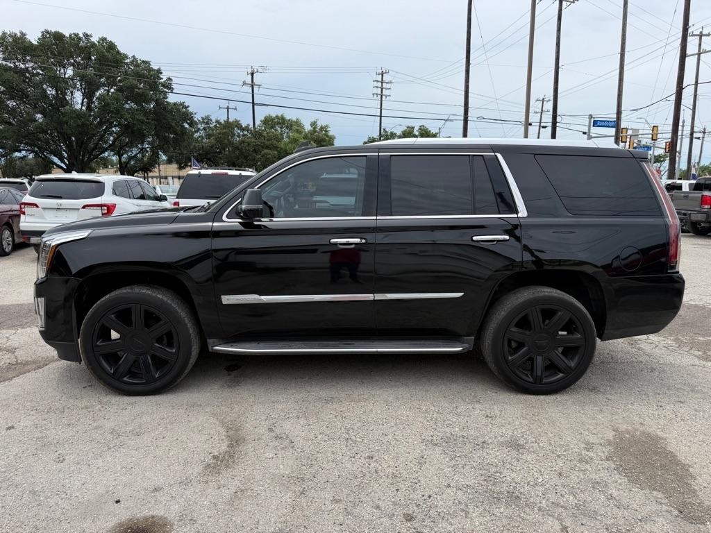 Cadillac Escalade Luxury 2WD 2016