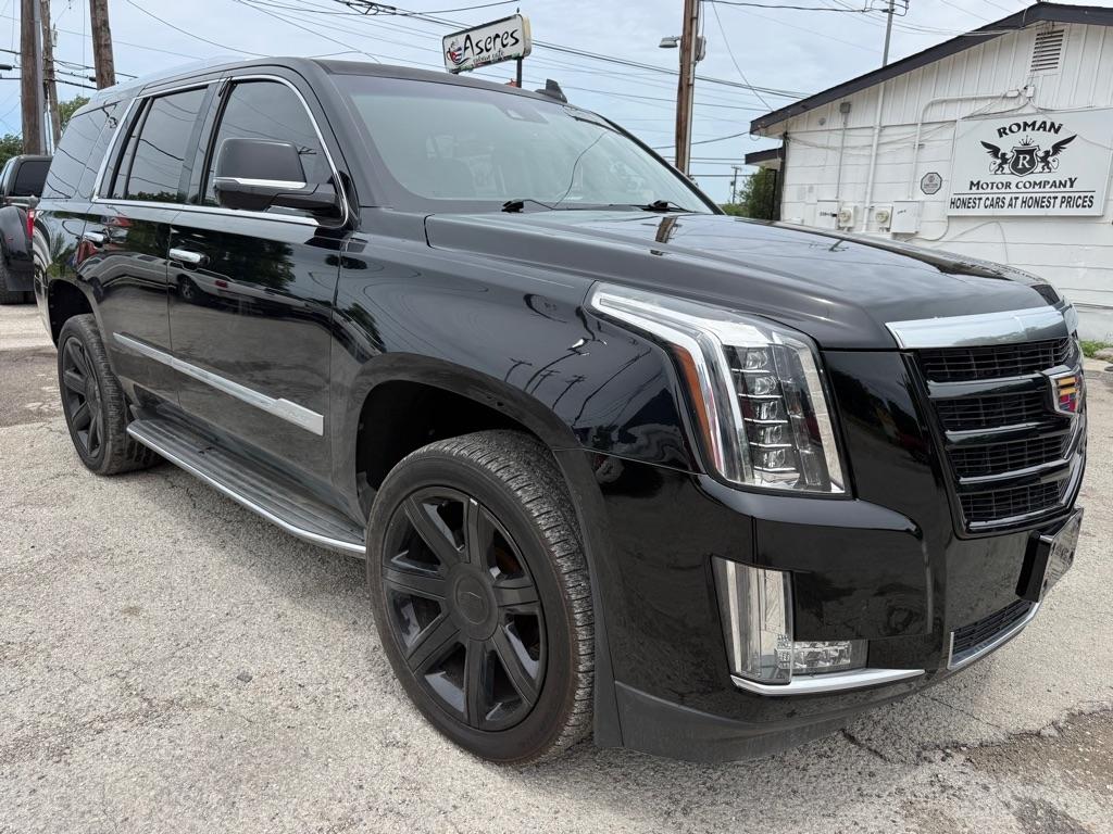 Cadillac Escalade Luxury 2WD 2016