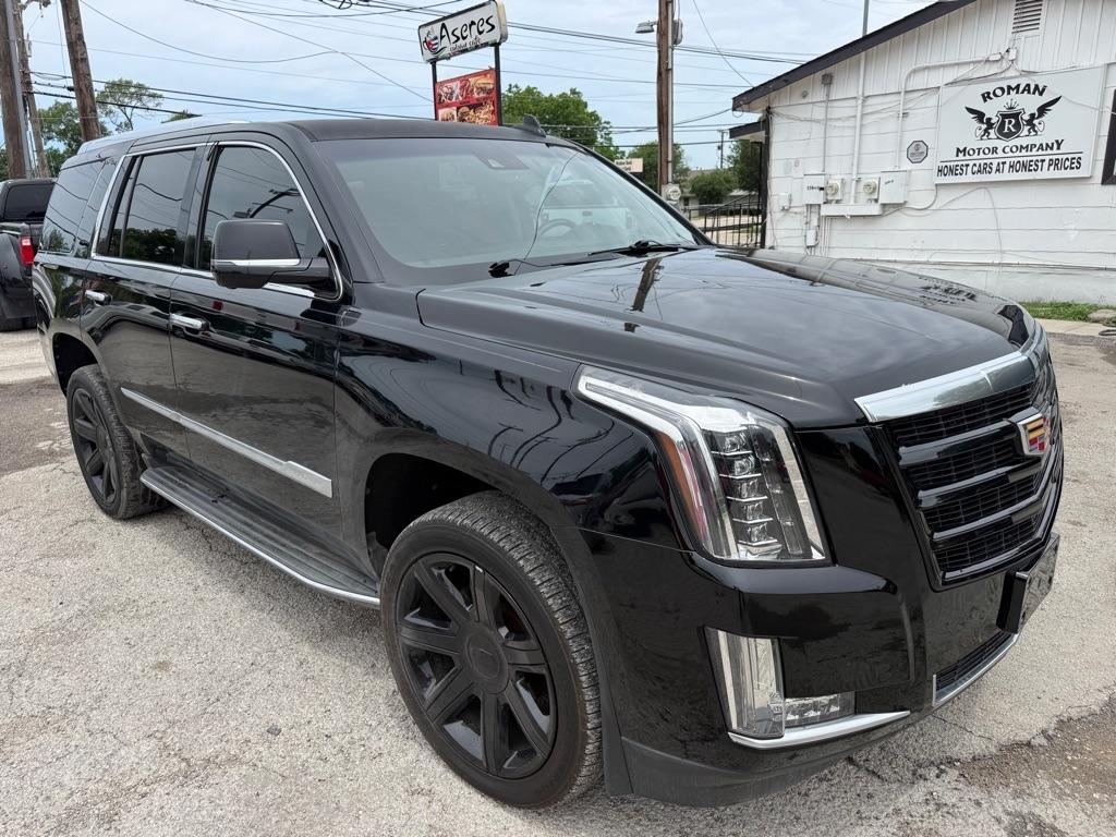 Cadillac Escalade Luxury 2WD 2016