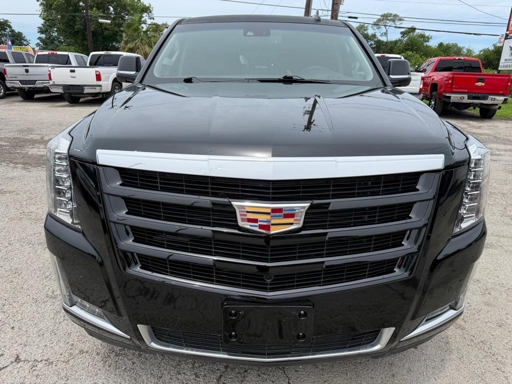Cadillac Escalade Luxury 2WD 2016