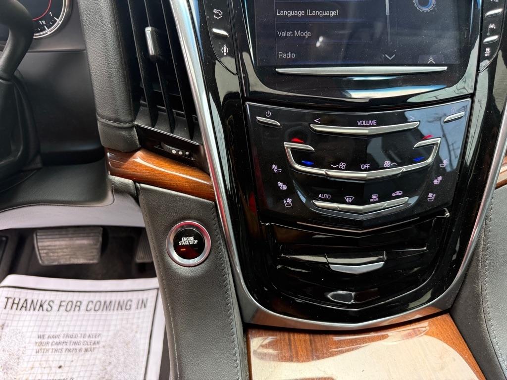 Cadillac Escalade Luxury 2WD 2016