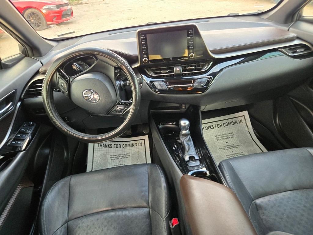Toyota C-HR XLE 2019
