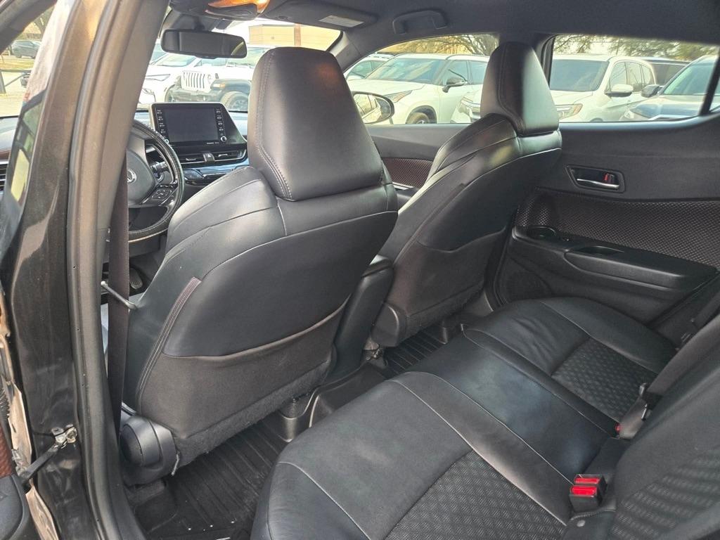 Toyota C-HR XLE 2019