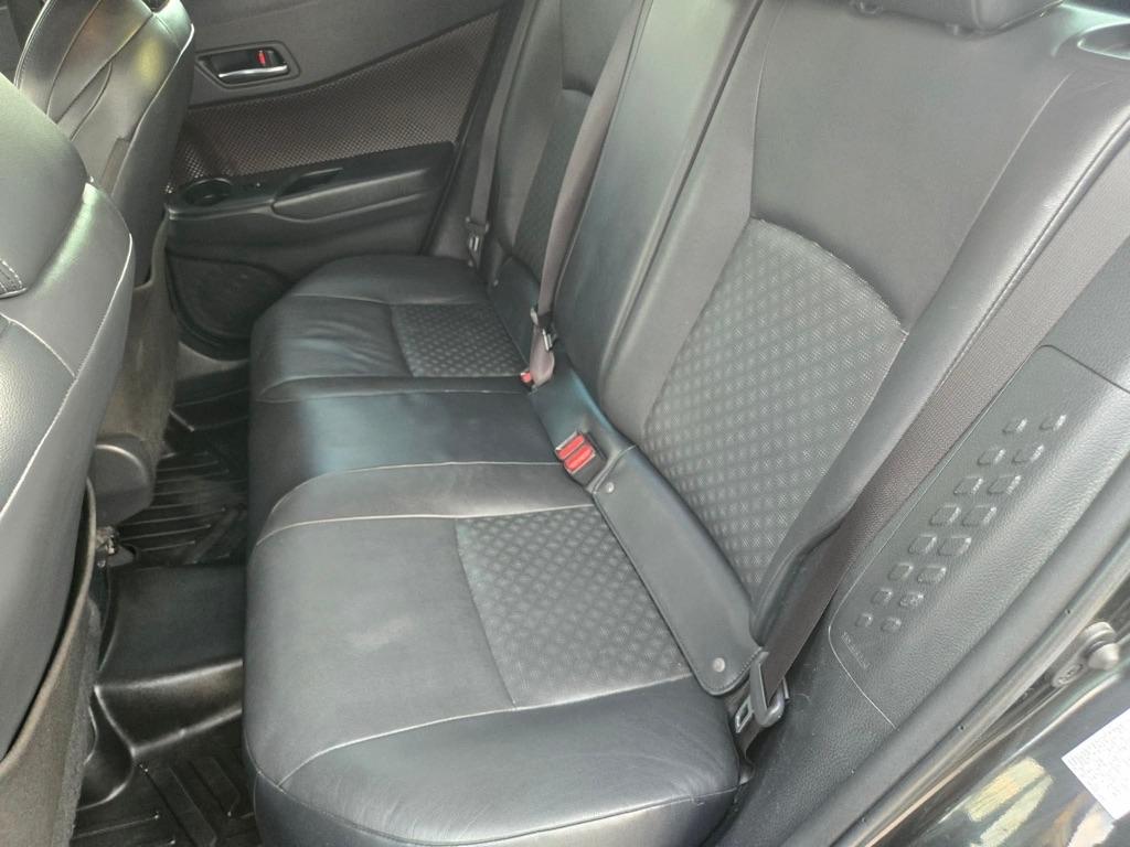 Toyota C-HR XLE 2019