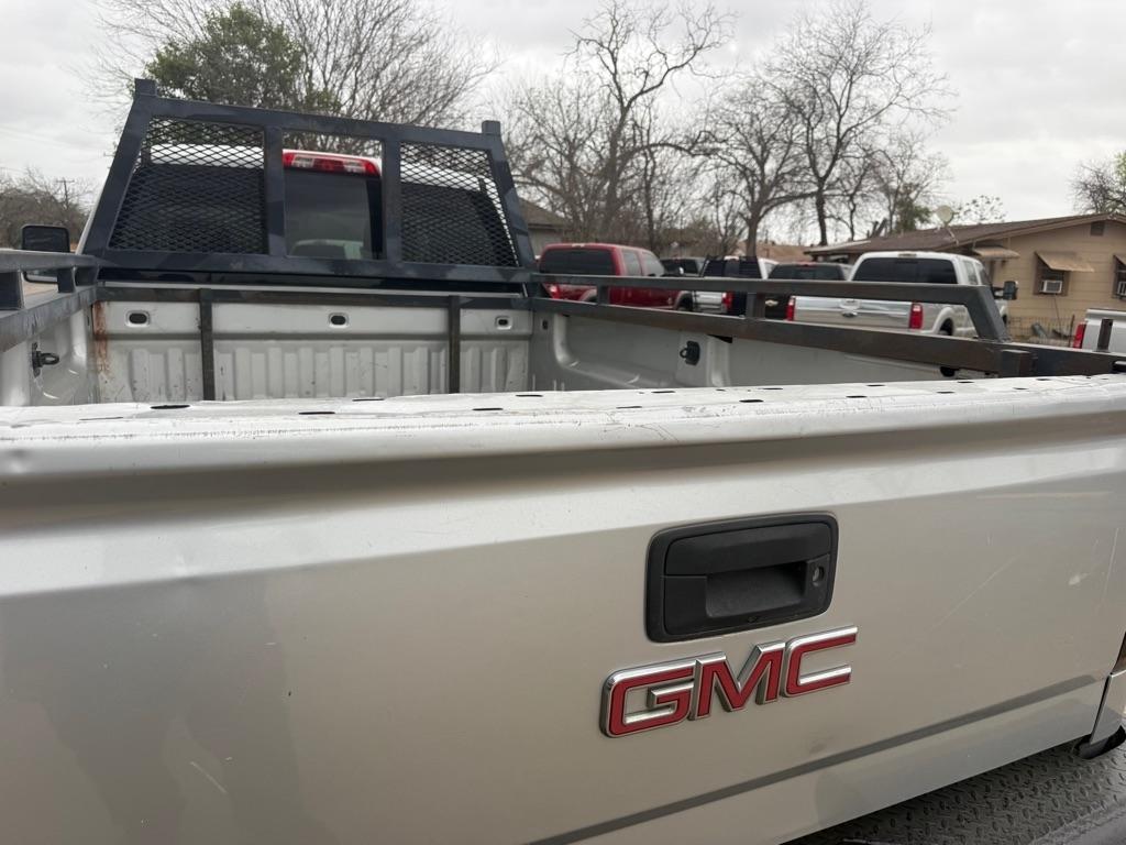 GMC Sierra 3500HD Base Crew Cab 4WD 2016