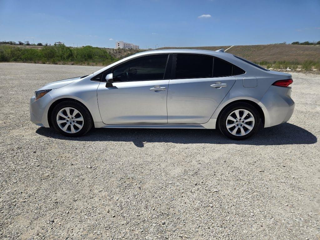 Toyota Corolla LE 2022