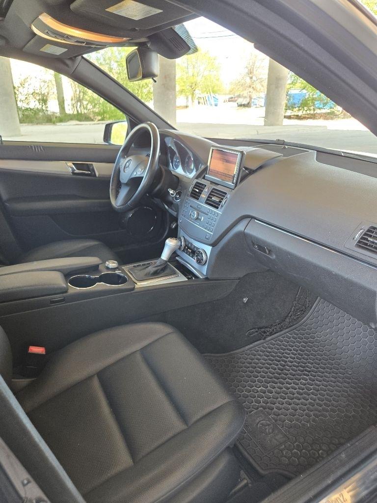 Mercedes-Benz C-Class C300 4MATIC Sport Sedan 2011