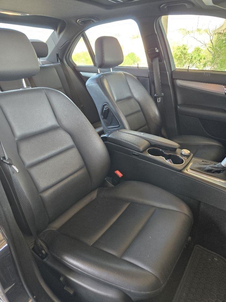 Mercedes-Benz C-Class C300 4MATIC Sport Sedan 2011