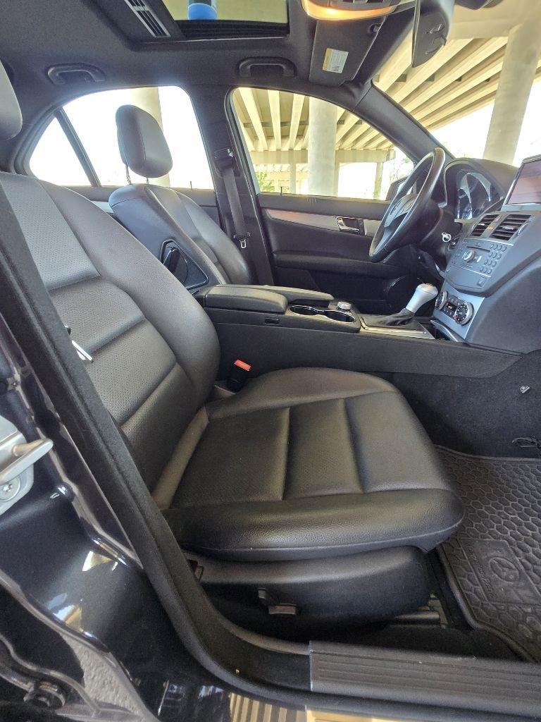 Mercedes-Benz C-Class C300 4MATIC Sport Sedan 2011