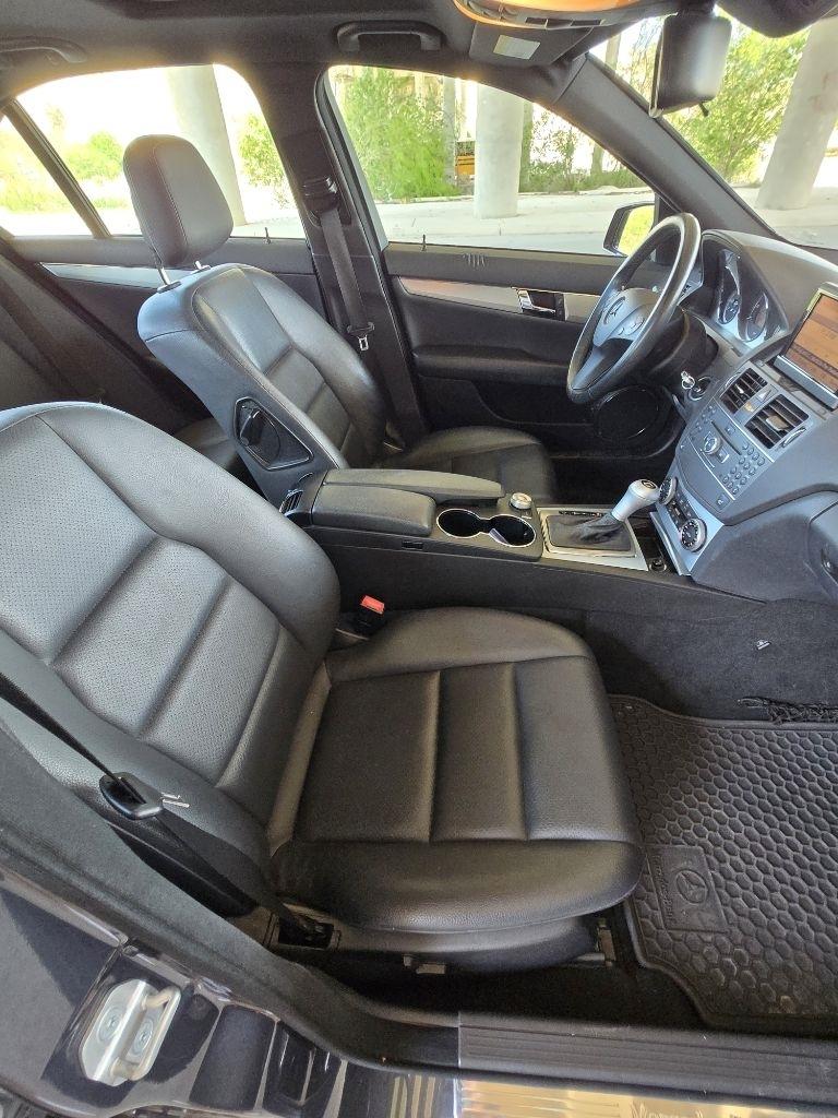 Mercedes-Benz C-Class C300 4MATIC Sport Sedan 2011