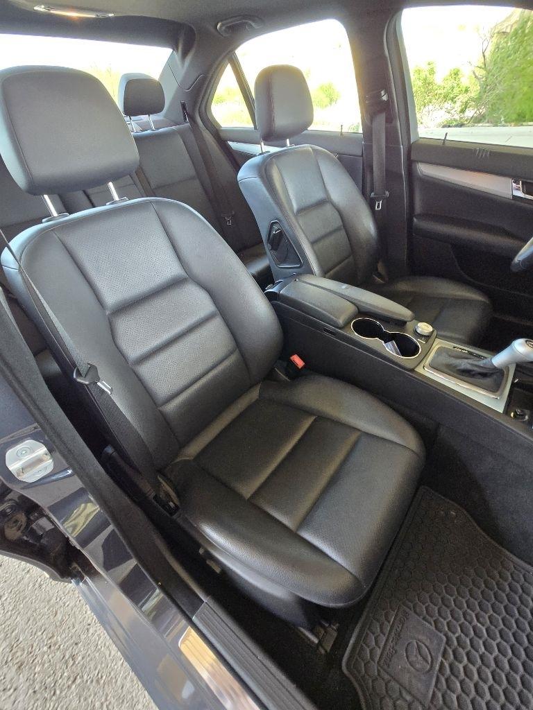 Mercedes-Benz C-Class C300 4MATIC Sport Sedan 2011