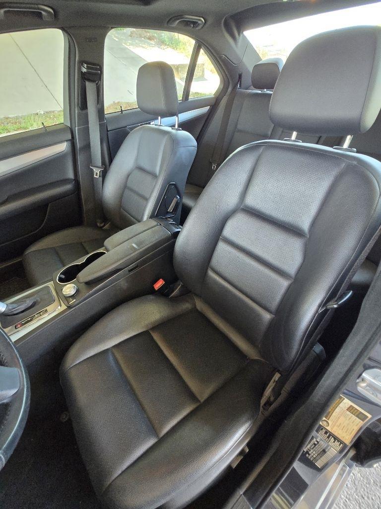 Mercedes-Benz C-Class C300 4MATIC Sport Sedan 2011