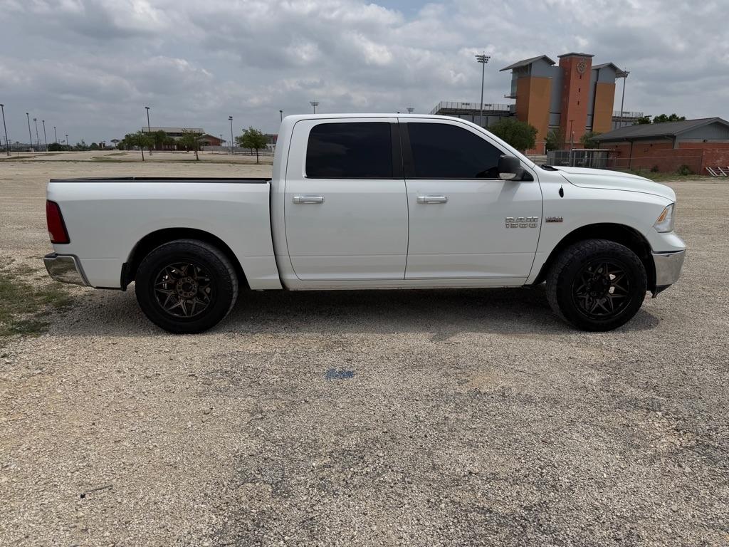 RAM 1500 SLT Crew Cab SWB 2WD 2016