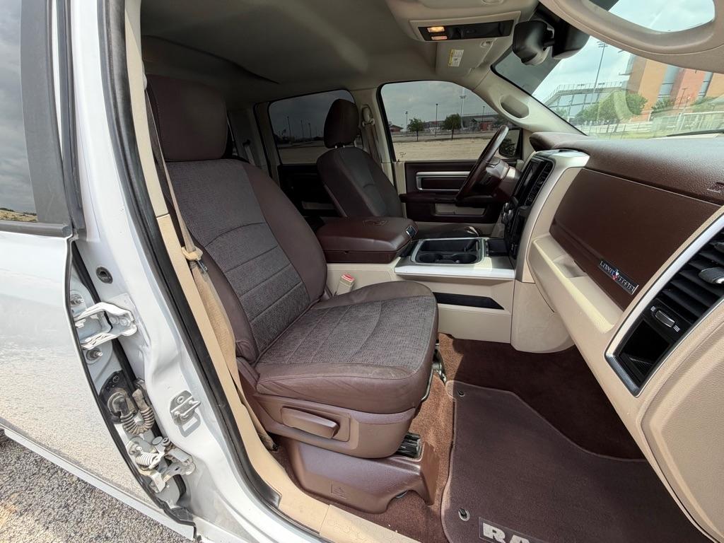 RAM 1500 SLT Crew Cab SWB 2WD 2016