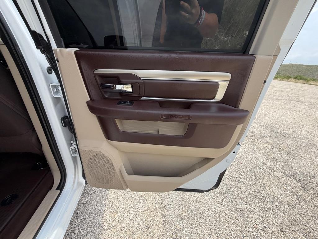 RAM 1500 SLT Crew Cab SWB 2WD 2016