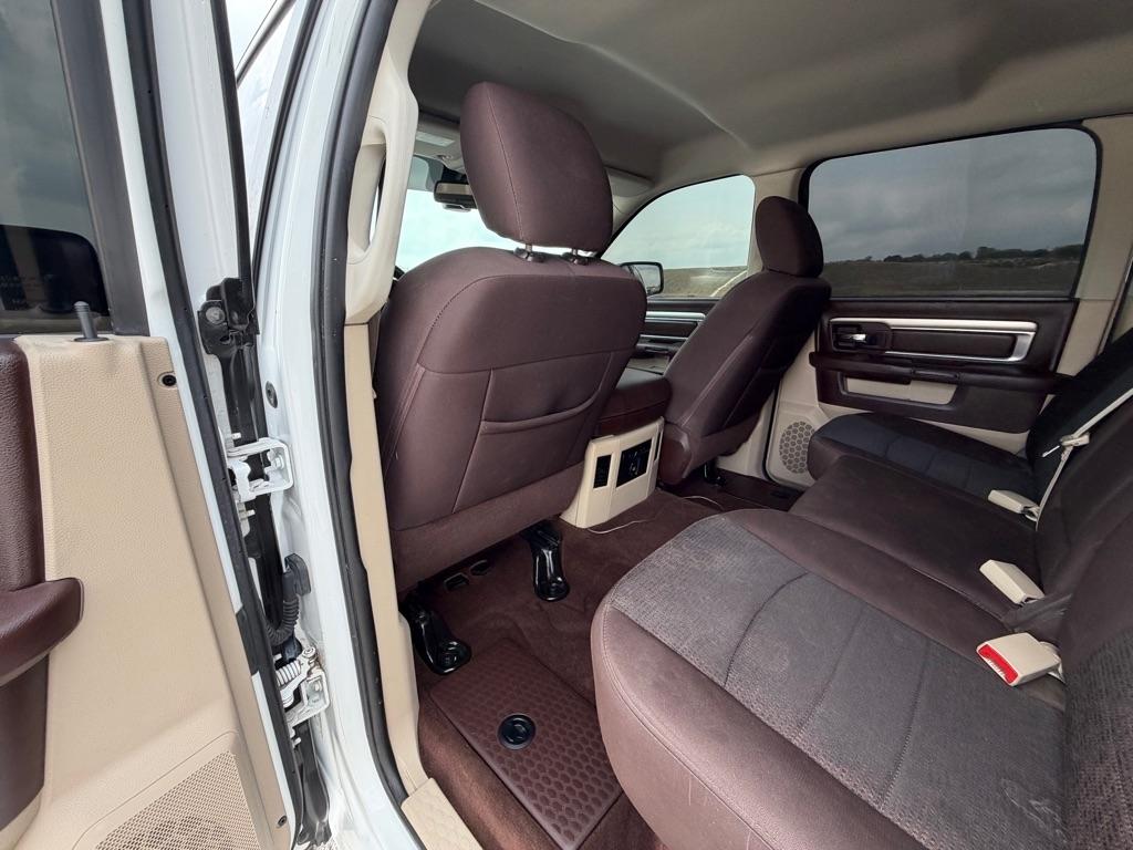 RAM 1500 SLT Crew Cab SWB 2WD 2016