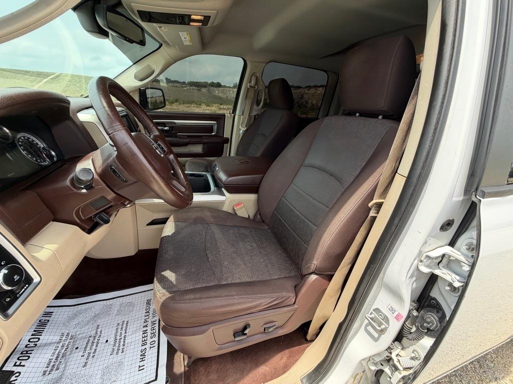 RAM 1500 SLT Crew Cab SWB 2WD 2016