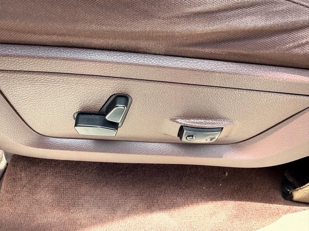 RAM 1500 SLT Crew Cab SWB 2WD 2016