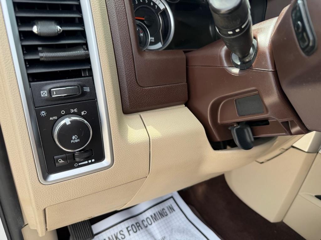 RAM 1500 SLT Crew Cab SWB 2WD 2016