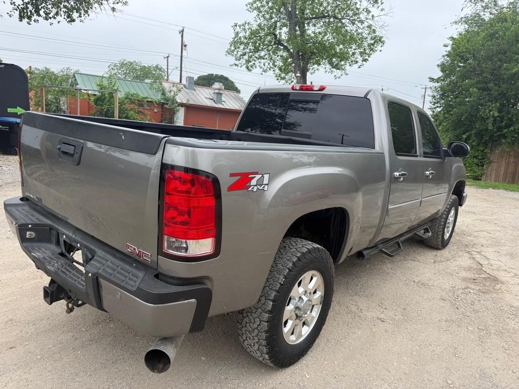 GMC Sierra 2500HD Denali Crew Cab 4WD 2013